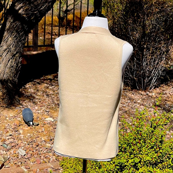 TAIL SWEATER - Picture 2 of 4